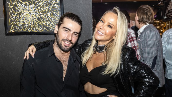 Romantični bijeg u Pariz pao je u drugi plan zbog fotki na kojima Maja i Šime jedu puževe