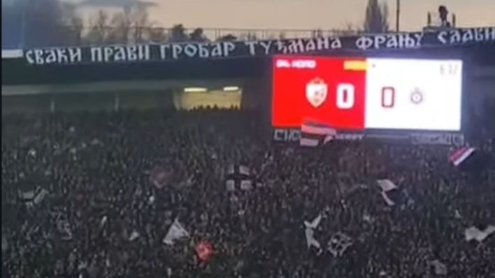 Transparent o Tuđmanu zapalio derbi: Delije provocirale Grobare pa nastao kaos na tribinama