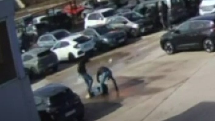 Objavljena snimka: Pogledajte brutalan napad Torcide na Armadu na zagrebačkom aerodromu