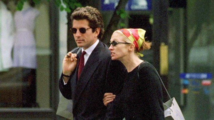 Hit serija otvorila staro pitanje o Diani i Carolyn, no odgovor nije sasvim jasan