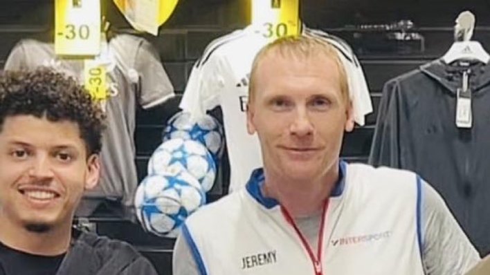 Igrao je u najjačoj Barceloni u povijesti, a sad radi kao prodavač. 'Neću to raditi zauvijek...'