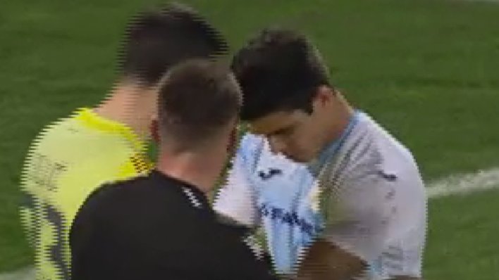 Kolarić je dosudio penal za Rijeku, a onda je počelo... Pogledajte gužvu i nagurivanje na Rujevici