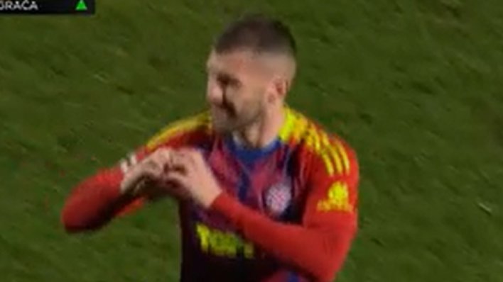 Pogledajte kako je Ante Rebić reagirao na zvižduke s tribina; njegova je gesta sve iznenadila