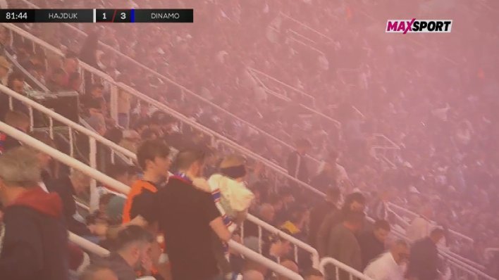 Razočarani navijači Hajduka odlazili su s Poljuda puno prije kraja utakmice