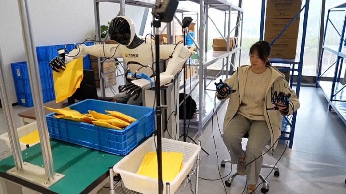 U laboratoriju u Wuhanu humanoidni roboti uče kuhati kavu i obavljati kućanske poslove