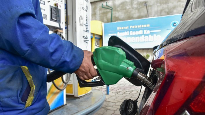 Bizarna mjera: U ovoj EU zemlji gorivo ćete platiti skuplje s hrvatskim registracijama