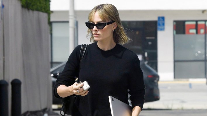 Kombinacija kojom je nemoguće pogriješiti: Margot Robbie servirala modni minimalizam