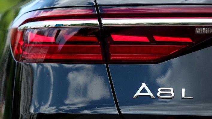 Audi ipak vraća A8: Luksuzni sedan dobiva nasljednika, ali načekat ćete se