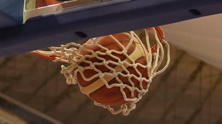 S 49 godina ubacio 106 poena i pogodio 33 trice na jednoj utakmici