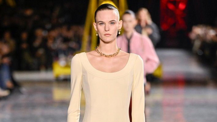 Ove cipele viđamo posvuda: Podižu svaki stajling i jedan su od najvećih trendova sezone