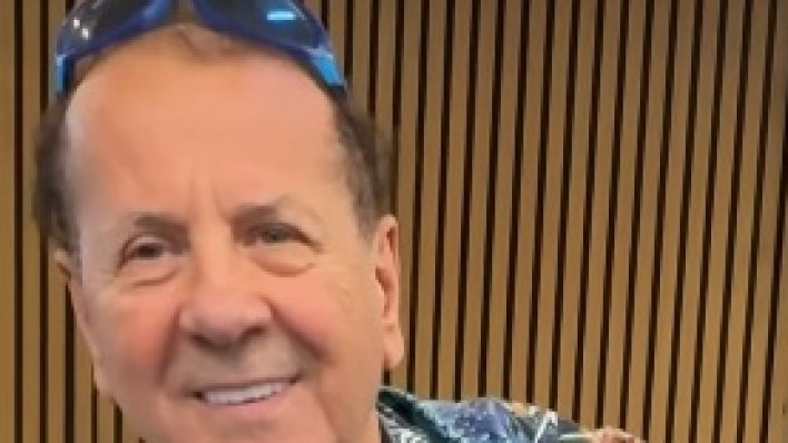 Cirkus u Walesu! Navijač BiH na gostovanje ponio pečenu jaretinu