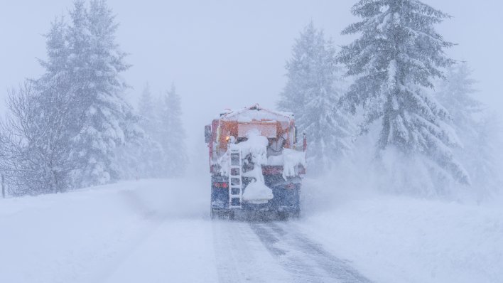 Crveni meteoalarm! Orkanski vjetar, kiša, snijeg - evo gdje će biti najgore i dokad će trajati