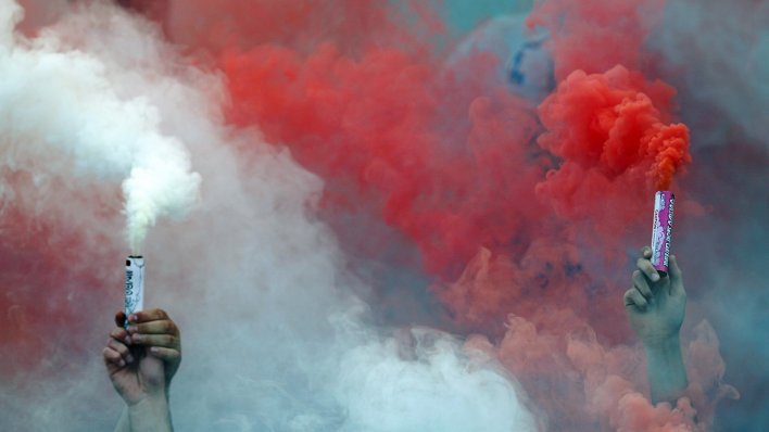 Burna noć u Prištini: Pogledajte što su navijači Kosova napravili Turcima uoči utakmice