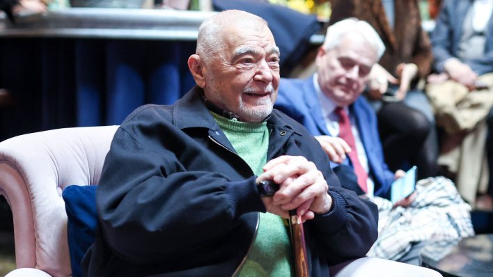 Stipe Mesić nakon dugo vremena u javnosti, evo gdje je snimljen