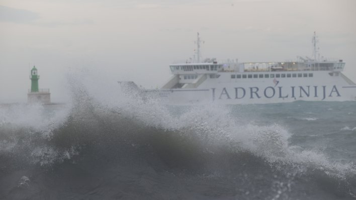 DHMZ objavio: Još jedna regija završila u crvenom, prijete leteće krhotine