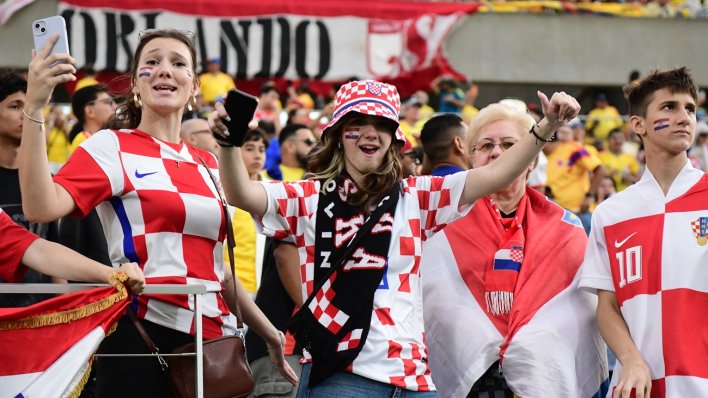 Zbog Hrvatske, baka od 87 godina obući će Modrićev dres i prvi put otići na stadion: 'Nekad sam prevodila Titu...'
