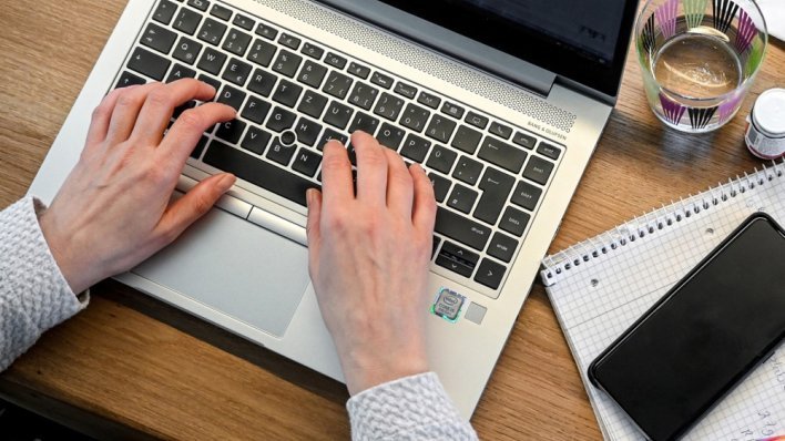 Svaka treća web stranica djelo je umjetne inteligencije. Evo kako ih prepoznati