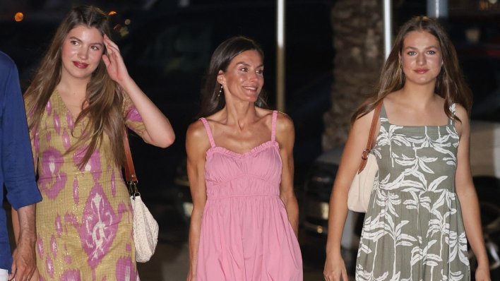 Skoro su prošle neopaženo: Kraljica Letizia s kćerima 'uhvaćena' na koncertu