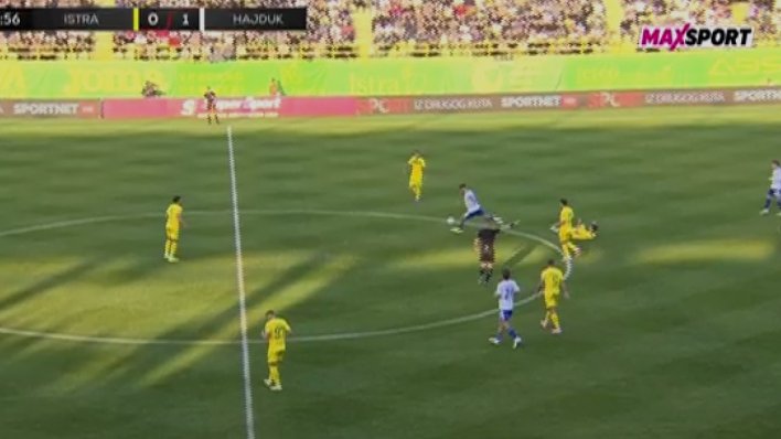 Nakon golčine i grede Livaja je dobio žuti karton: Pogledajte reakciju koja sve govori