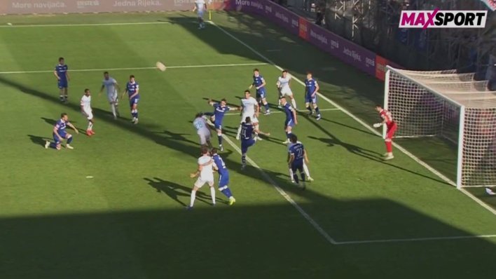 Je li Rijeka oštećena za penal? Barišić nokautiran kopačkom u glavu, udarac šokirao i komentatora