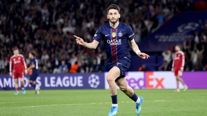 Ruganje na Parku prinčeva, pogledajte kako se Gruzijac prošetao obranom Liverpoola