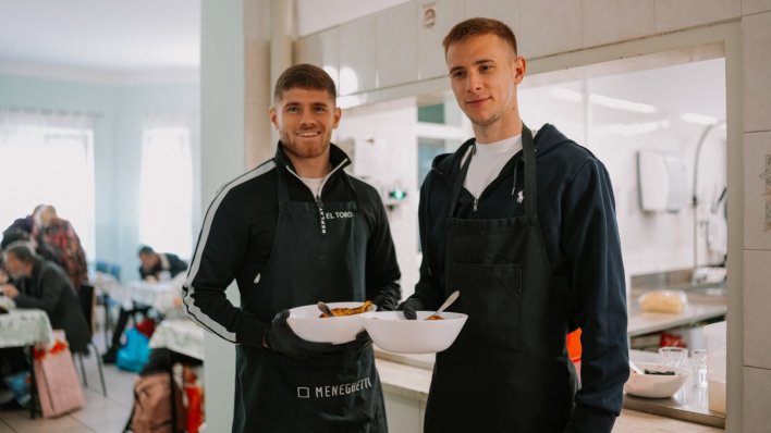 Kovačević i igrači dijelili obroke u pučkoj kuhinji