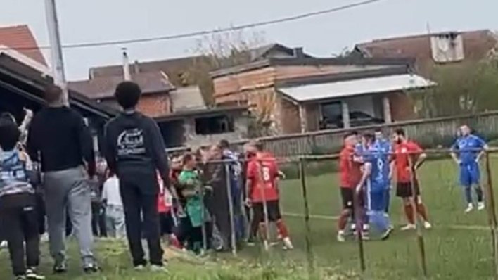 Pogledajte kaos u susretu hrvatskih niželigaša: Redari tukli igrače, reagirala policija