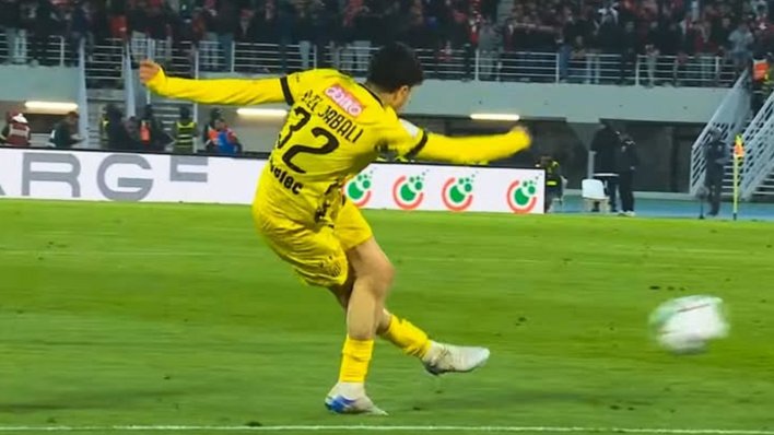 Pogledajte golčinu godine! Stoper zabio nestvaran gol rabonom