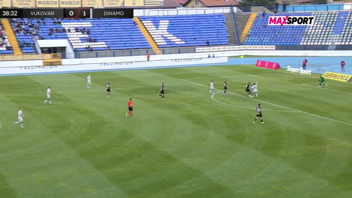 Maestralno! Pogledajte kako je Elez efektno predriblao Bakrara