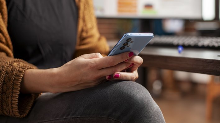 Planirate kupiti novi mobitel? Evo što se mijenja u EU-u od 2027.