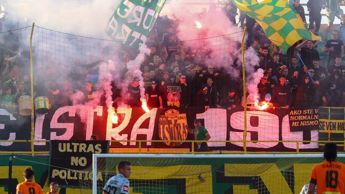 Totalni kaos u Puli. Demoni upali na trening Istre i tražili odlazak trenera