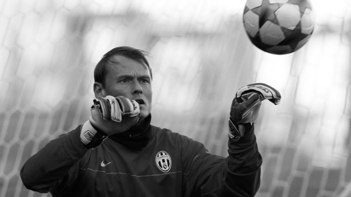 Tragedija potresla nogometni svijet: Poginuo bivši golman Arsenala, Juventusa, Liverpoola...