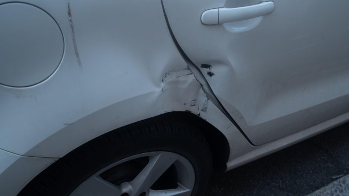 Novi trik za vozače je hit: Evo kako se s kućnim sastojcima riješiti ogrebotina na autu