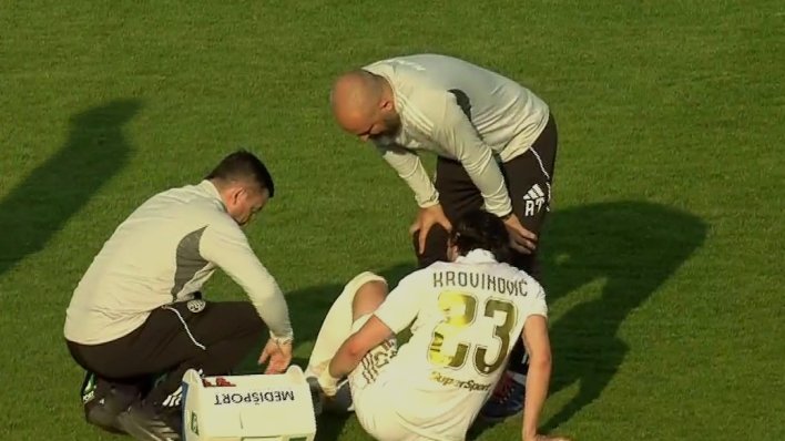 Pogledajte trenutak kada je Krovinović ostao ležati: Morao je napustiti igru