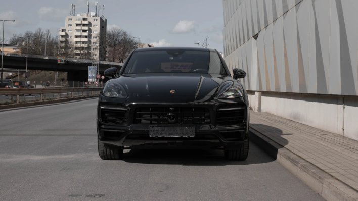 Messijev Porsche ide na aukciju: Za crni Cayenne traže cifru koja i nije tako luda