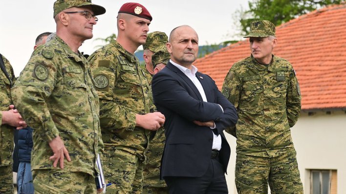 Anušić otkrio koliko je bilo priziva savjesti na vojnu obuku: Među ročnicima čak 54 žene