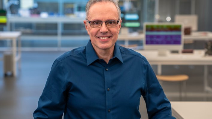 Osim glavnog izvršnog direktora, Apple će dobiti i novog šefa za hardver