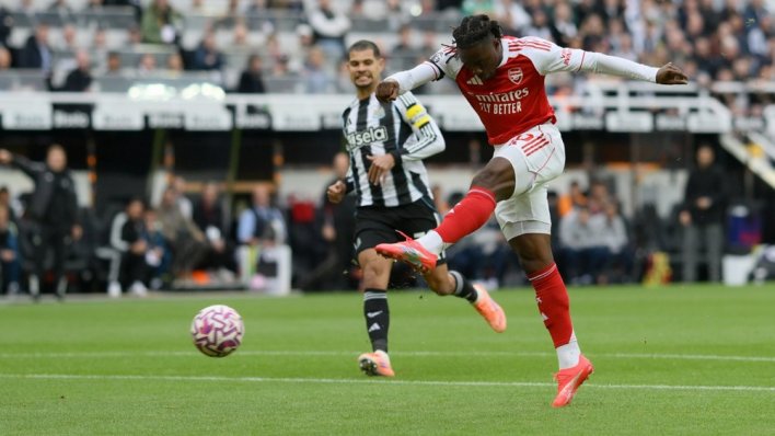 Arsenal se minimalnom pobjedom vratio na vrh prvenstvene ljestvice