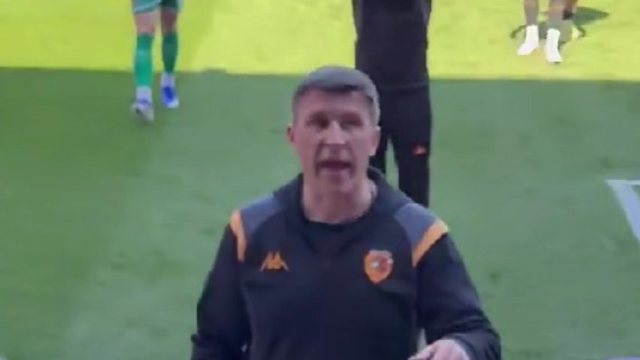 Pogledajte kako se Jakirović sukobio s navijačima nakon kiksa: 'Želite da odem?'