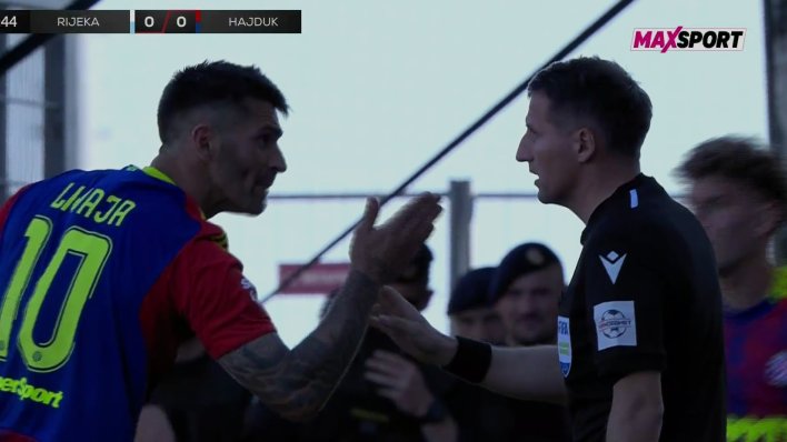 Pogledajte kako je Livaja poludio na pomoćnog suca: Suigrač ga je morao smirivati