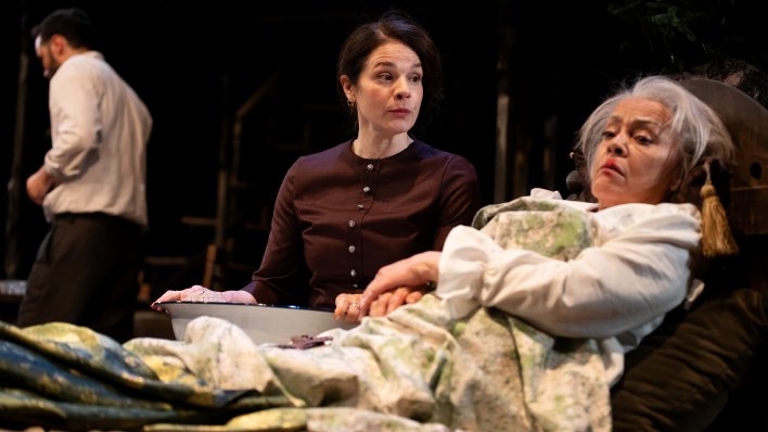 'Mirisi, zlato i tamjan': Groteskna susjeda Nela Kocsis rastura u Ogrestinom izletu u kazalište