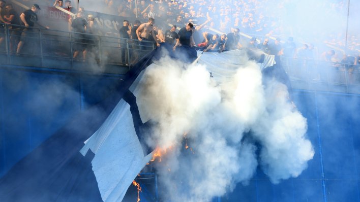 Član NO Dinama objasnio kako je Torcida zapalila transparent Boysima: 'Teško je...'