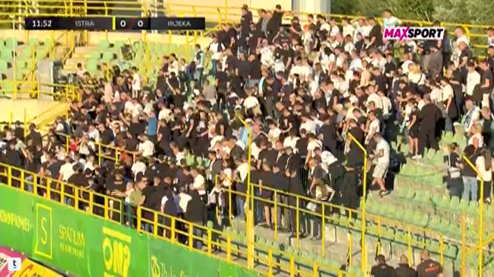 Pogledajte kako je Armada napustila stadion u 12. minuti