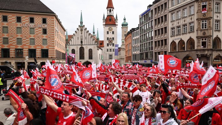München slavio, a Kompany zaboravio pehar! Trenerova supruga spasila stvar