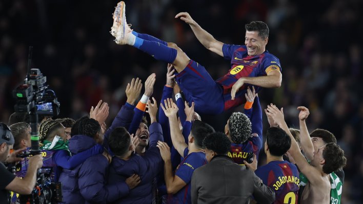 Emotivne scene: Pogledajte kako se Lewandowski oprostio od Barcelone