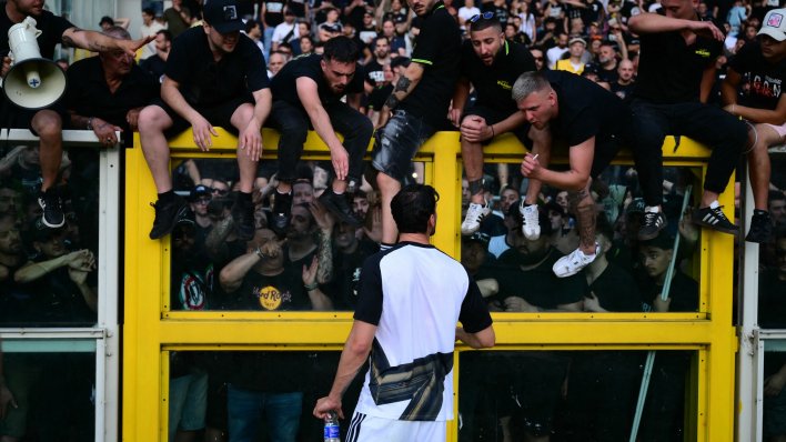 Kaos u Torinu, gradski derbi kasni zbog divljanja navijača: Puno ih je u bolnici, direktor Juventusa u šoku