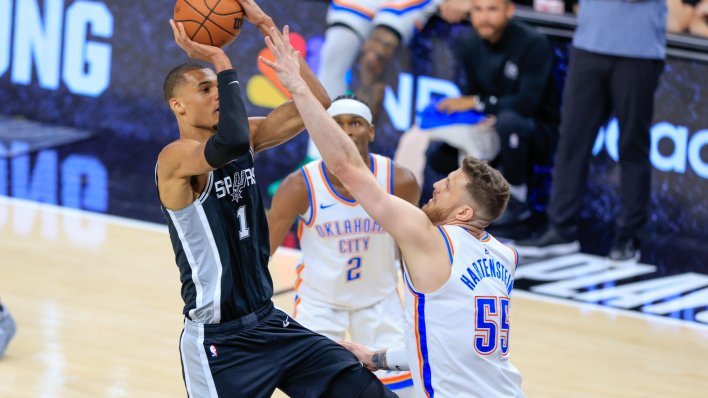 Spursi pregazili Thunder i izborili majstoricu, Wembanyama ušao u društvo legendi