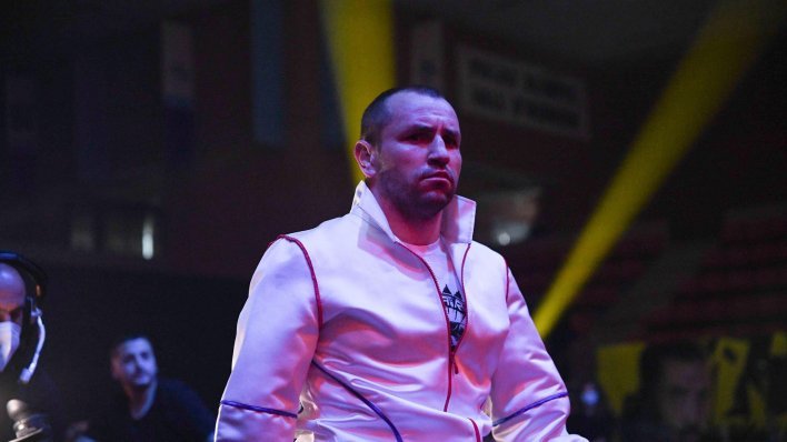 Spektakl u Beogradu: Hrvatski boksač nokautirao Vasu Bakočevića u prvoj rundi u svom MMA debiju