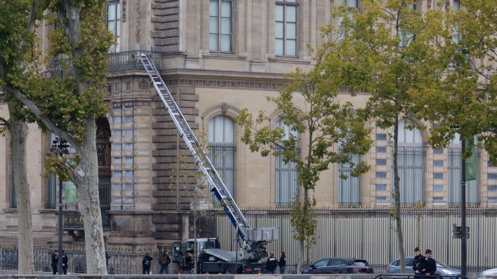 Louvre ponovno otvara galeriju iz koje su ukradeni krunski dragulji vrijedni 88 milijuna eura