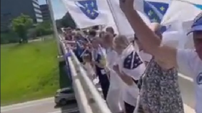 Potpuna ludnica: Pogledajte kako su navijači BiH dočekali igrače u Torontu